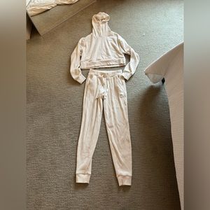 Alo sweat set